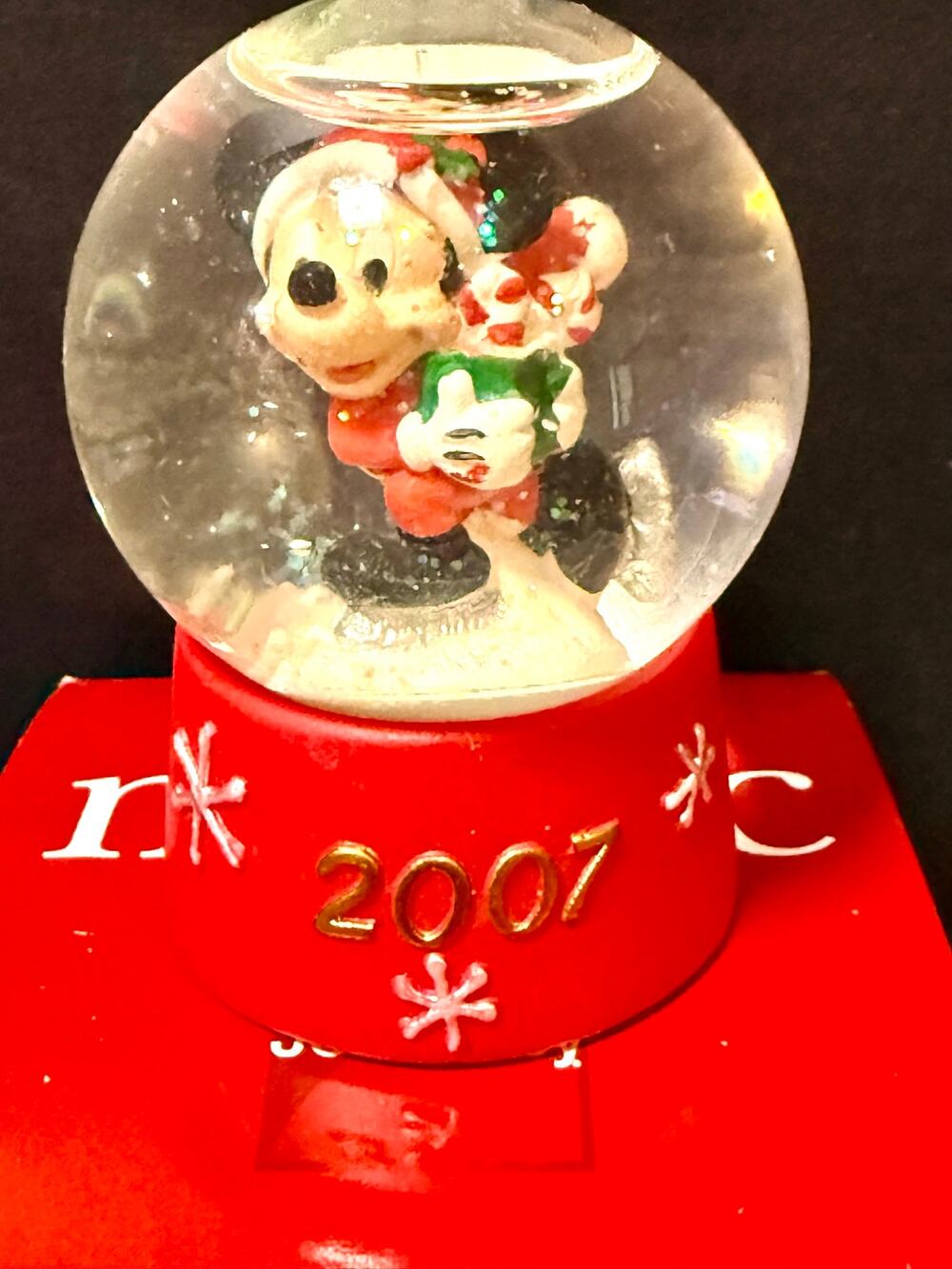 2007 Disney Mickey Mouse Christmas mini snow globe JCPenney Mickey Santa suit